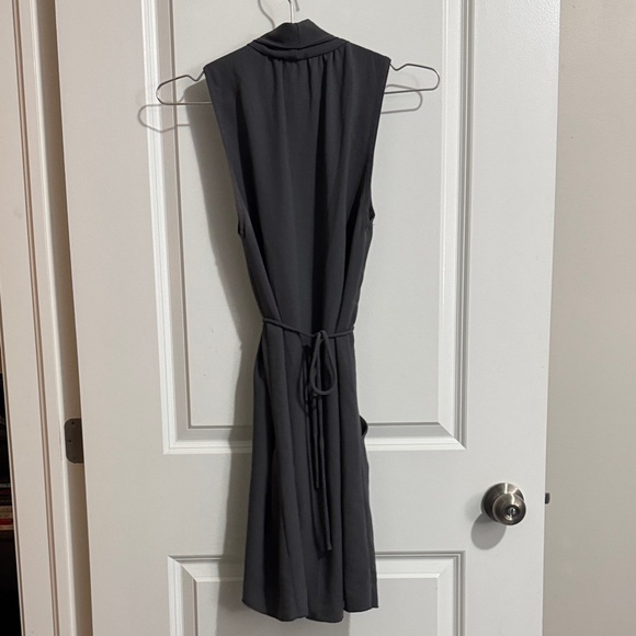 4. Wilfred Grey Sabine Sleeveless Dress - Picture 4 of 5